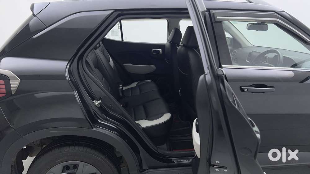 Hyundai Venue 1.2 S (o), 2024, Petrol