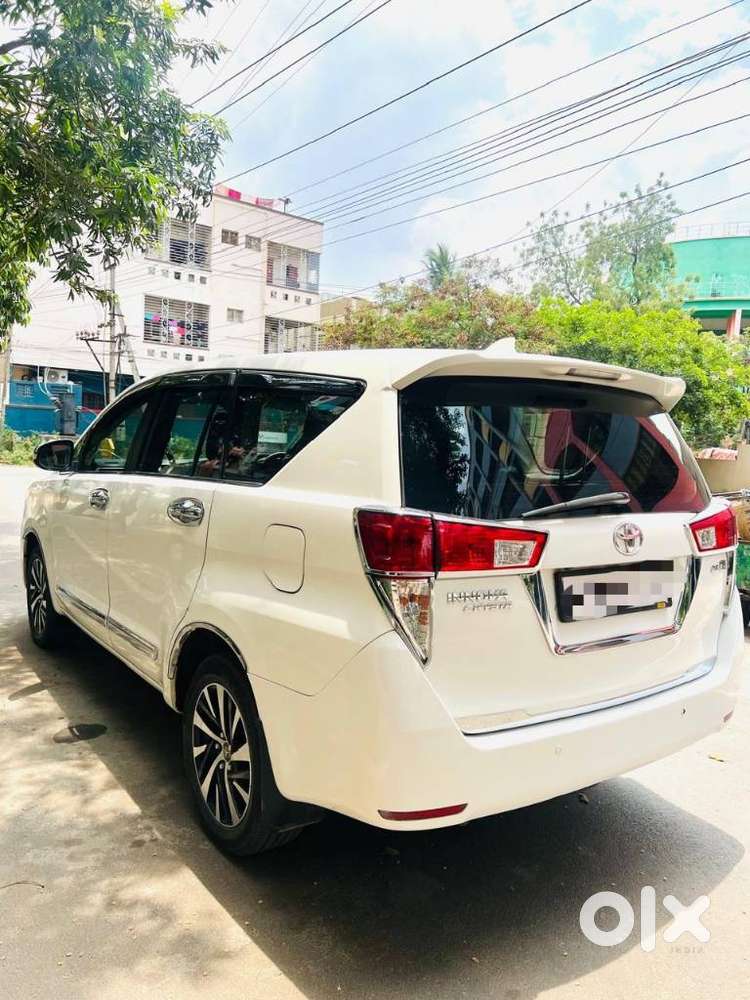 Toyota Innova Crysta 2.8z Automatic, 2016, Diesel