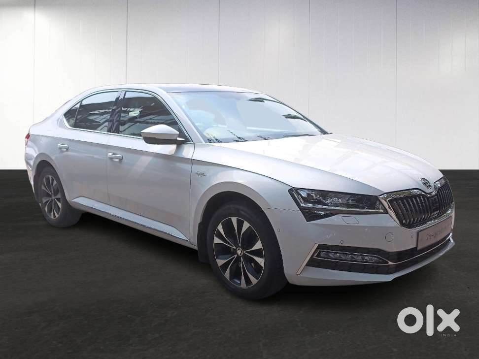 Skoda Superb 2.0 L&k Tsi At, 2022, Petrol