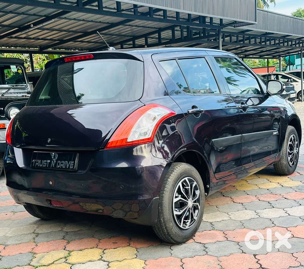 Maruti Suzuki Swift Vxi + Manual, 2015, Petrol