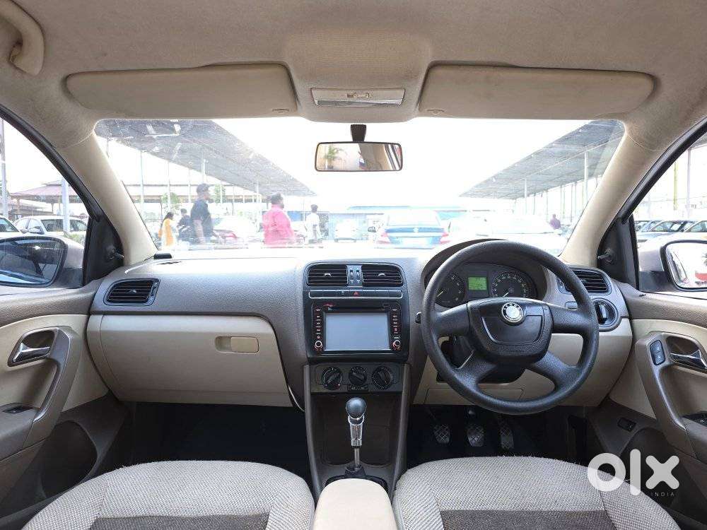 Skoda Rapid Ambition 1.6 Mpfi Manual, 2012, Petrol