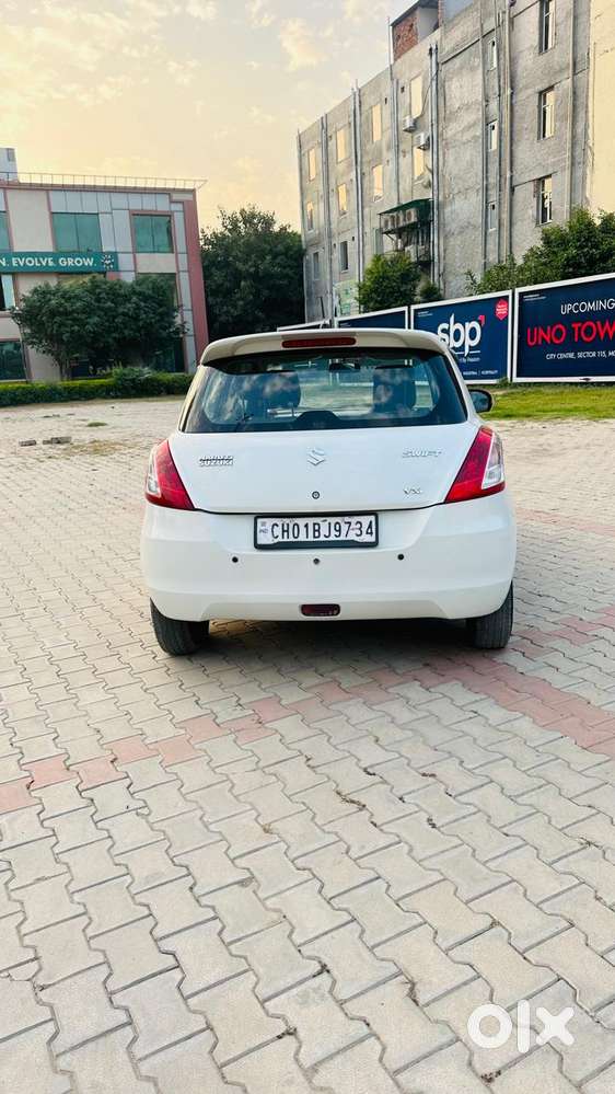 Maruti Suzuki Swift Vxi + Manual, 2016, Petrol