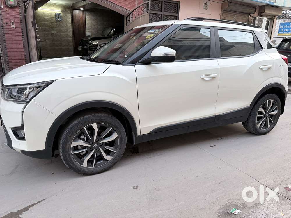 Mahindra Xuv300 W8 (o) 1.5 Diesel Amt, 2022, Diesel