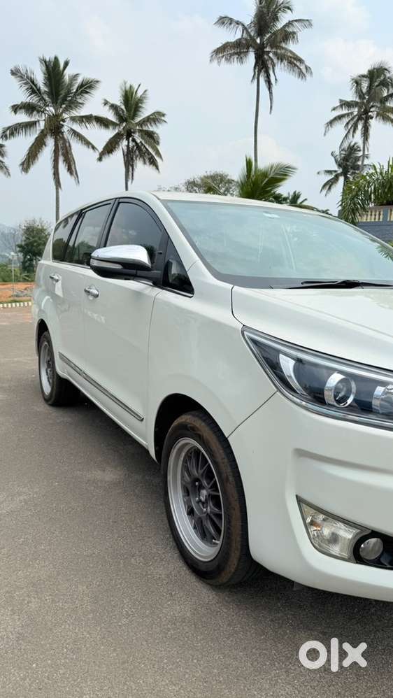 Toyota Innova Crysta