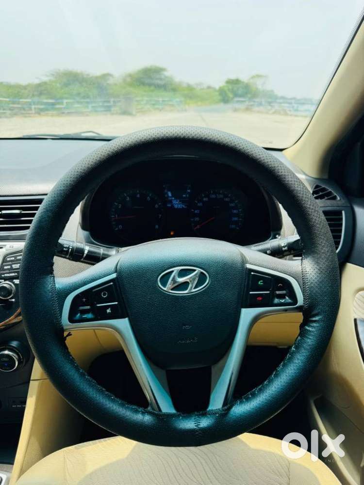 Hyundai Verna Fluidic 1.6 Vtvt Sx Opt, 2014, Petrol