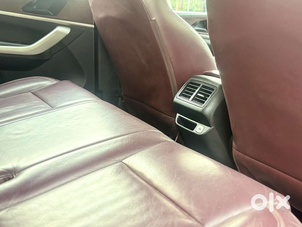 Mahindra Xuv700 2.2 Mx Diesel Mt 5 Str, 2022, Diesel