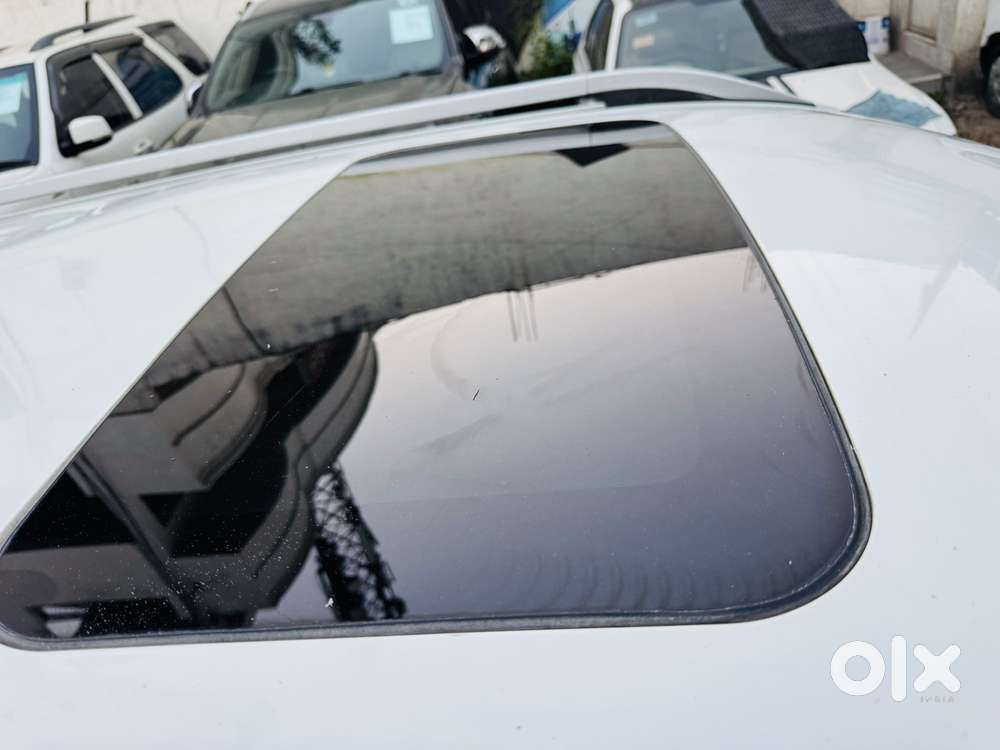 Maruti Suzuki Brezza 1.5 Zxi Smart Hybrid, 2022, Petrol