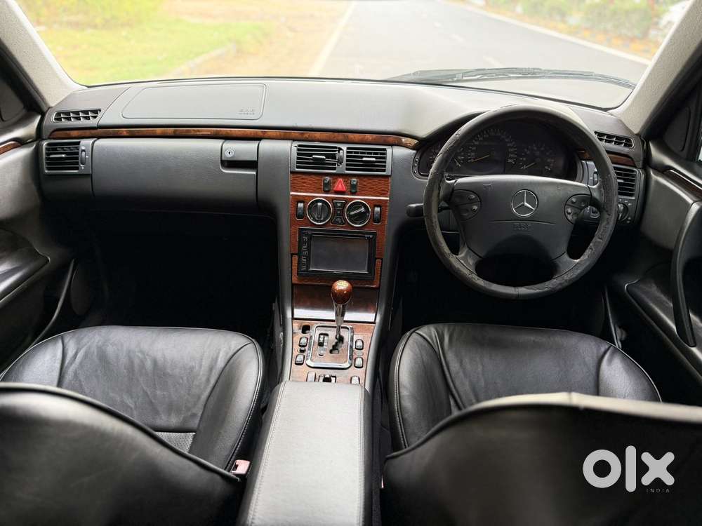 Mercedes-benz E-class 240 V6 At, 2001, Petrol