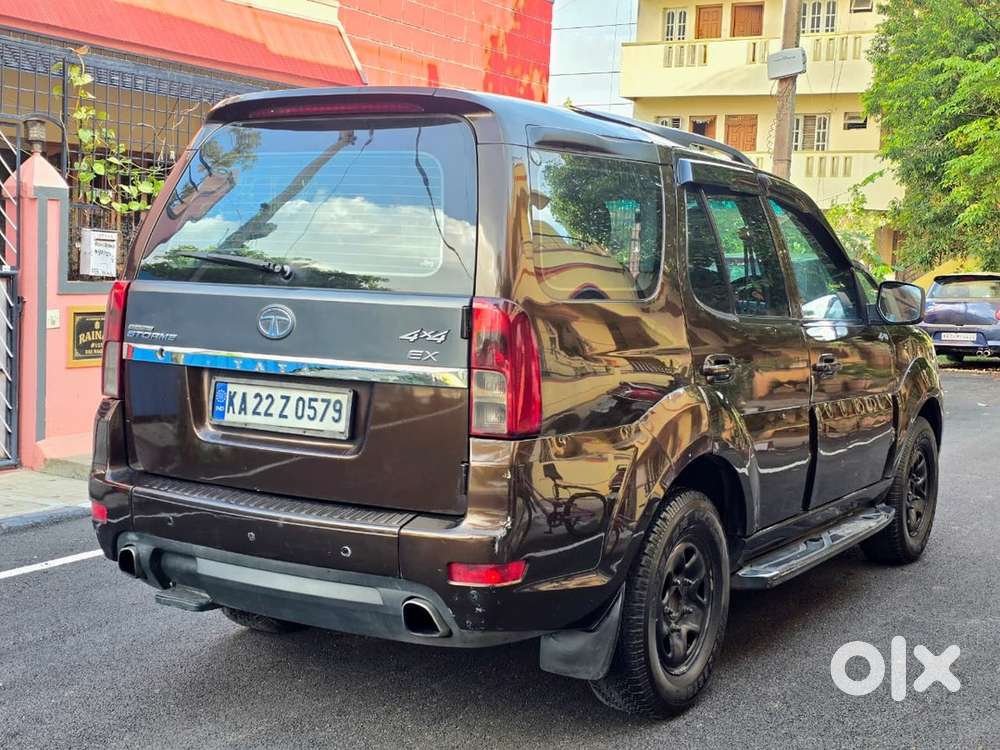 Tata Safari Storme 2013