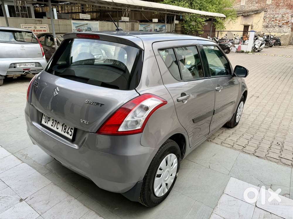 Maruti Suzuki Swift Vxi Optional, 2015, Petrol