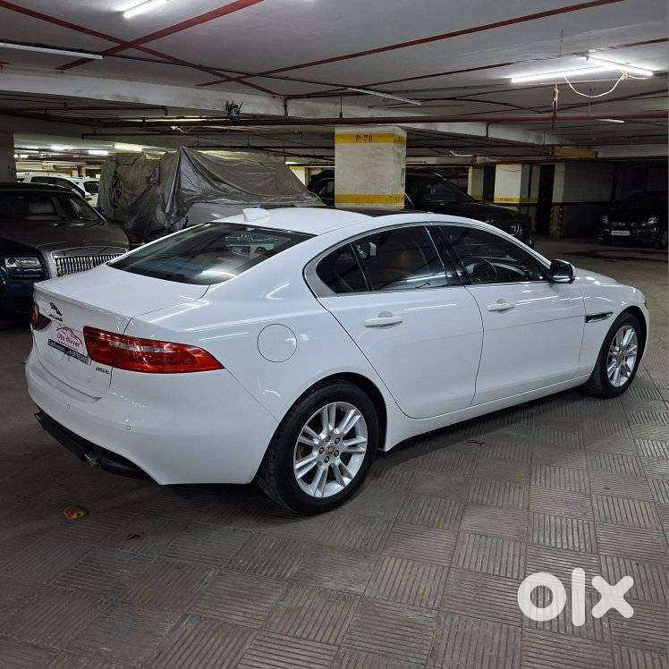 Jaguar Xe Portfolio, 2019, Petrol
