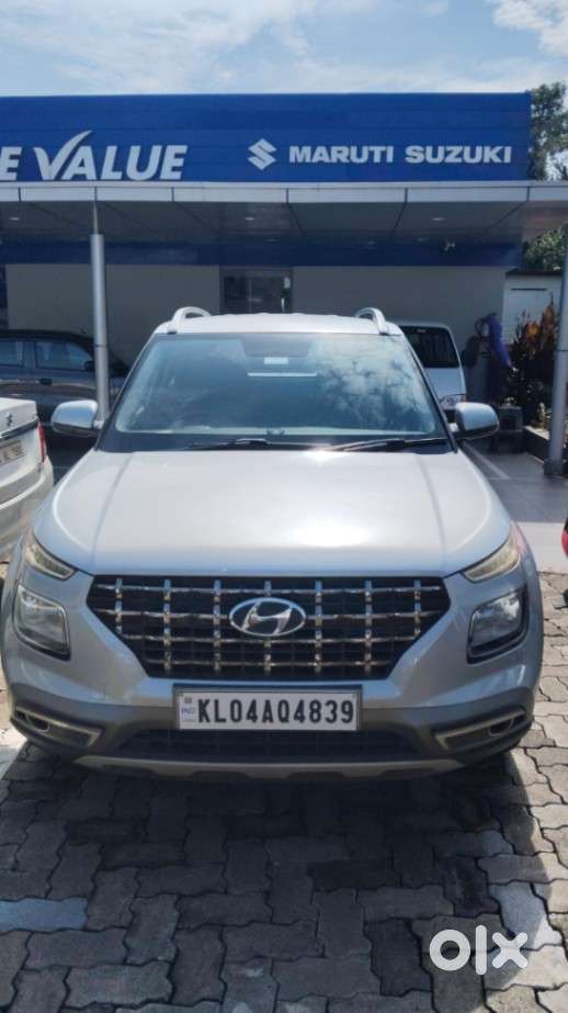 Hyundai Venue S Turbo Dct, 2020, Petrol