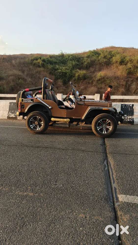 Mahindra Jeep Classic 2000