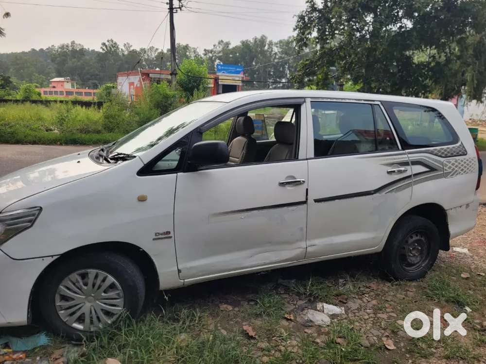 Toyota Innova 2011 Diesel 222750 Km Driven