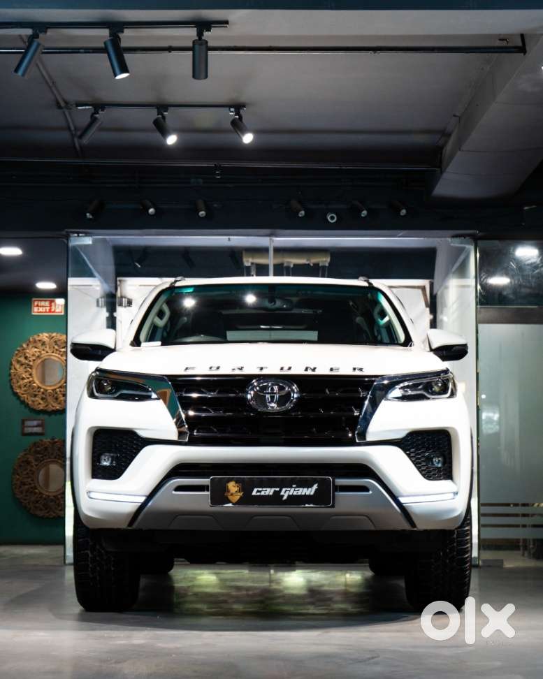 Toyota Fortuner 4x2 At 2.7 Petrol, 2025, Petrol