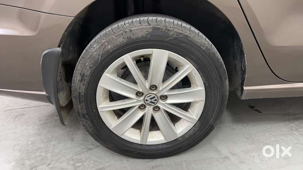 Volkswagen Vento Petrol Highline, 2016, Petrol