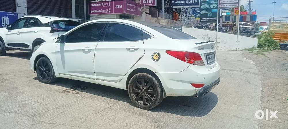 Hyundai Verna Petrol 2011 Year