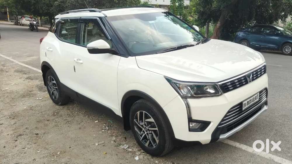 Mahindra Xuv300 W8 (o) 1.5 Diesel Amt, 2023, Diesel