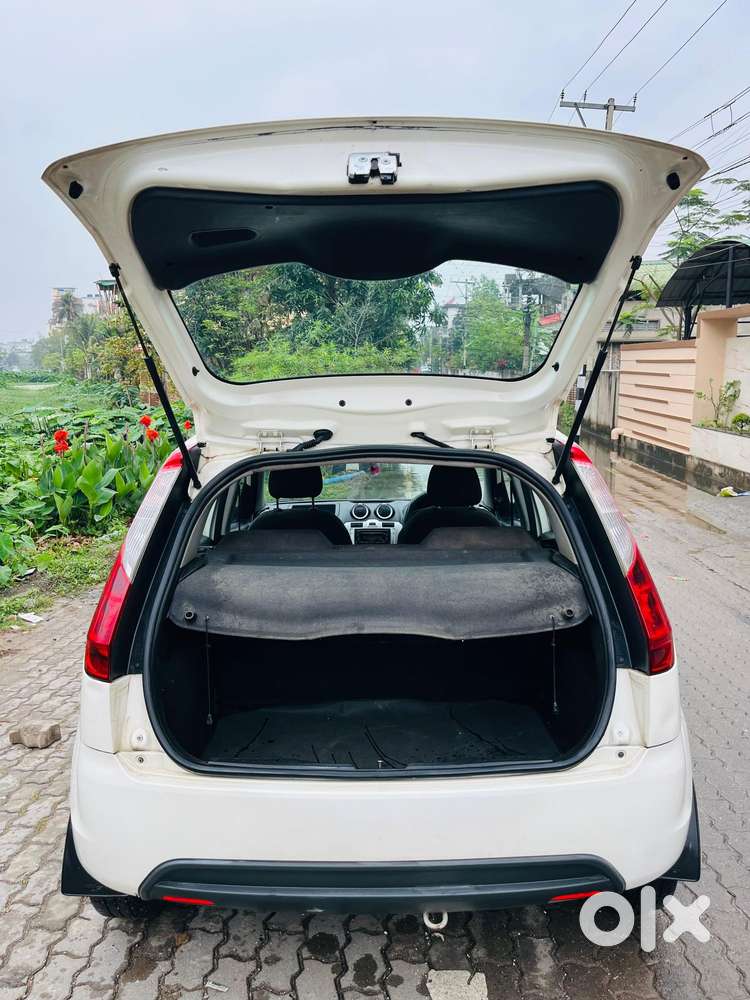 Ford Figo 2010-2012 Petrol Titanium, 2010, Petrol