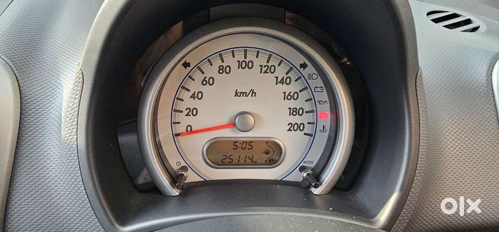 Maruti Suzuki Ritz Vxi, 2014, Petrol