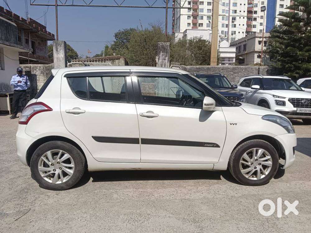 Maruti Suzuki Swift Vvt Zxi, 2013, Petrol