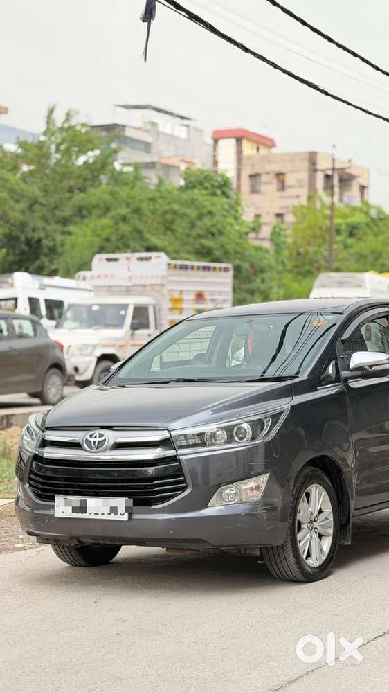 Toyota Innova Crysta 2.8z Automatic, 2016, Diesel