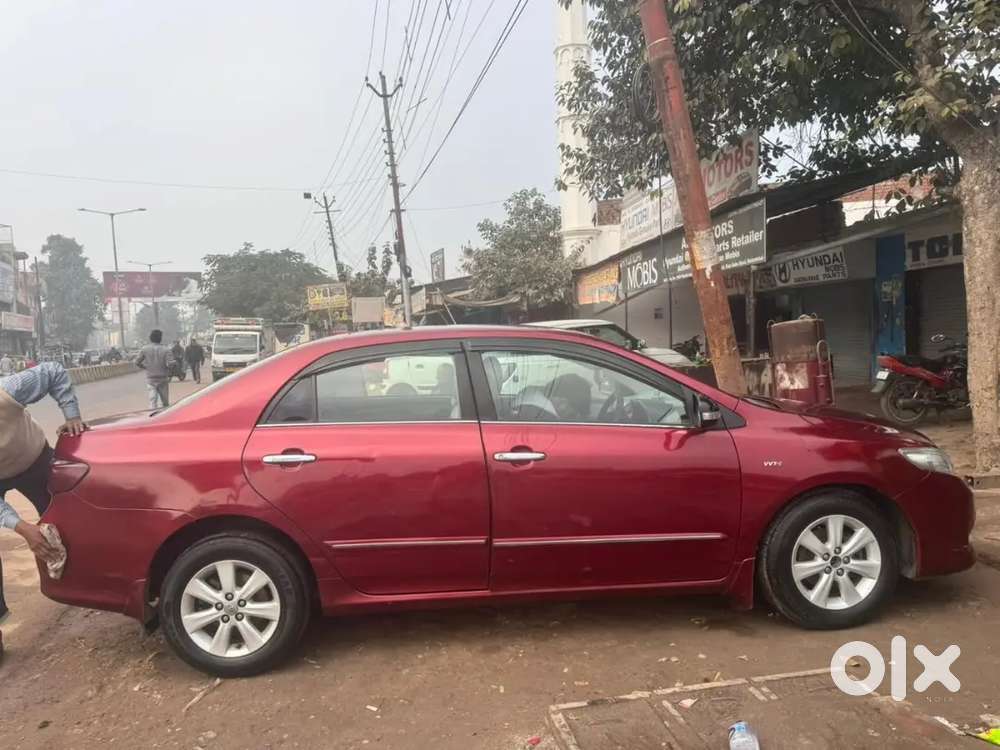 Toyota Corolla Altis 2011 Petrol Well Maintained