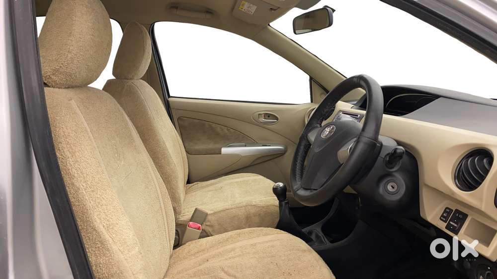 Toyota Etios Liva 1.2 V, 2017, Petrol