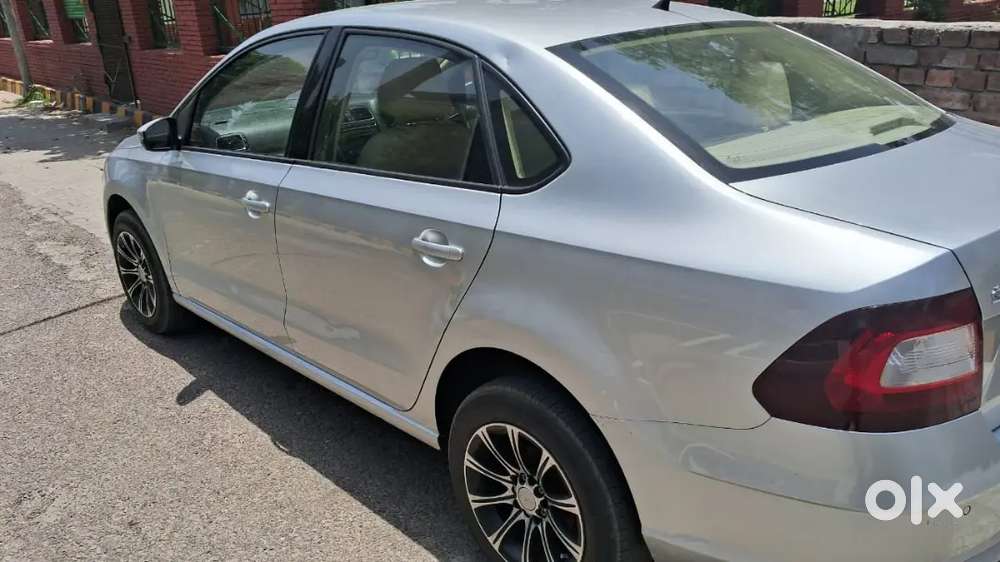 Skoda Rapid 2018 Diesel 100000 Km Driven