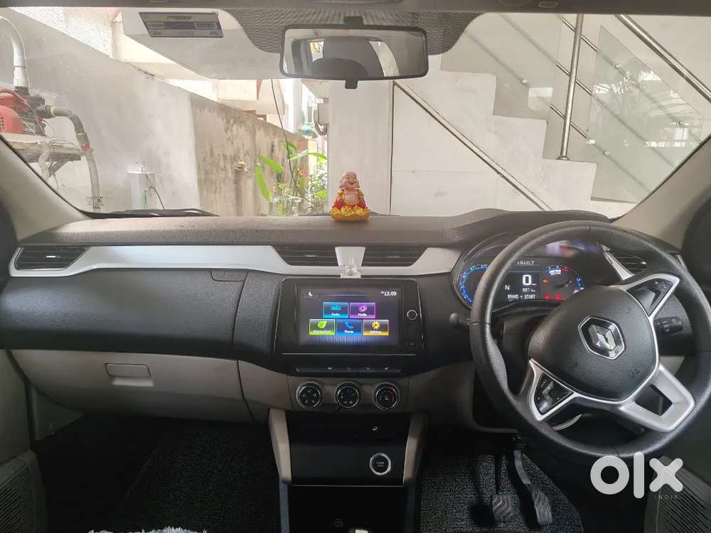 Renault Triber Amt Rxz 2023 Urgent