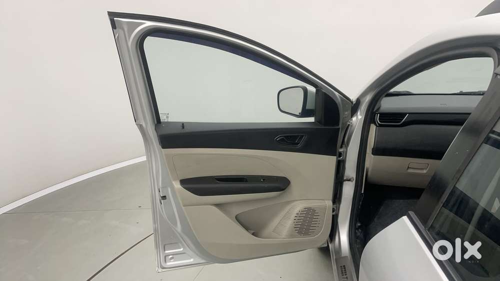 Renault Triber Rxt, 2020, Petrol