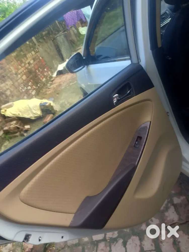 Hyundai New Verna 2013 Diesel 105000 Km Driven