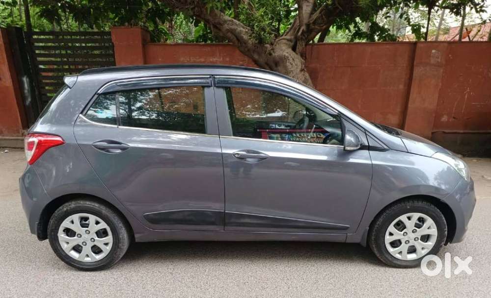 Hyundai Grand I10 Sportz, 2016, Petrol