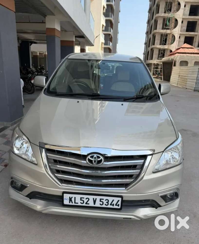 Toyota Innova 2016