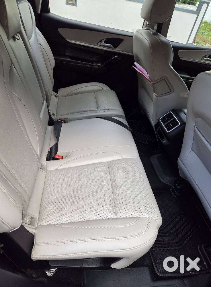 Mahindra Xuv700 2.2 Ax 7 Diesel Mt Str, 2023, Diesel