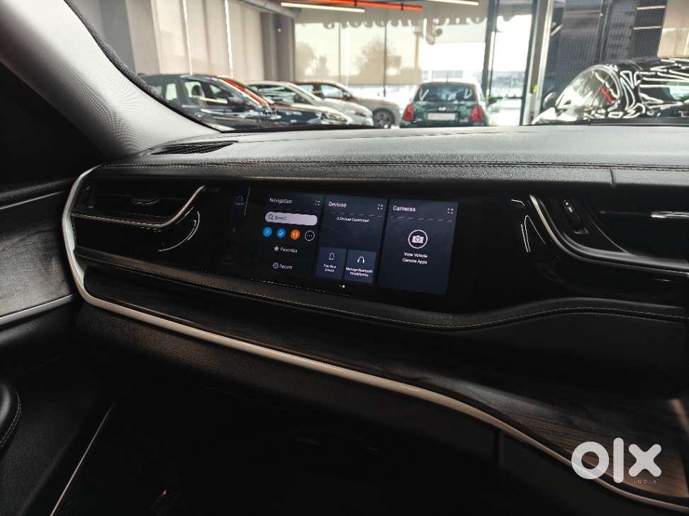 Jeep Grand Cherokee Limited (o) 4x4 At, 2023, Petrol