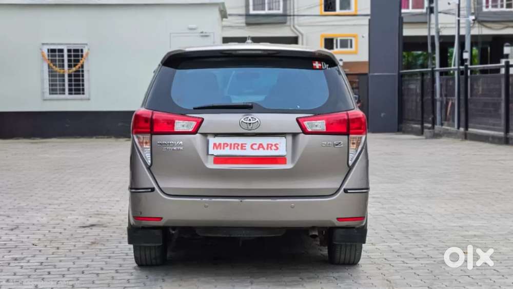 Toyota Innova Crysta 2.8 Zx At 7 Seater, 2016, Diesel