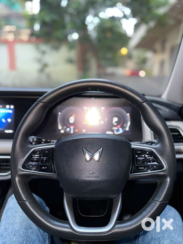 Mahindra Xuv700 Ax7 Luxury Pack Awd, 2022, Diesel