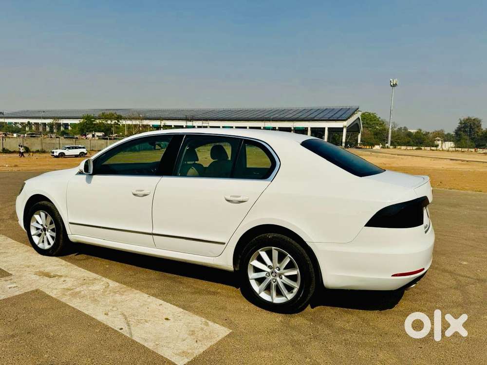 Skoda Superb 1.8 Elegance Tsi At, 2014, Petrol