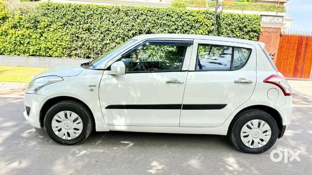 Maruti Suzuki Swift Lxi Option, 2011, Petrol