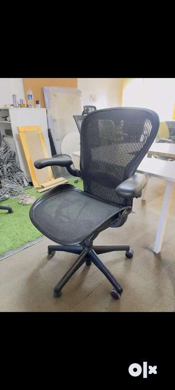 Herman miller 2025 aeron chair sale