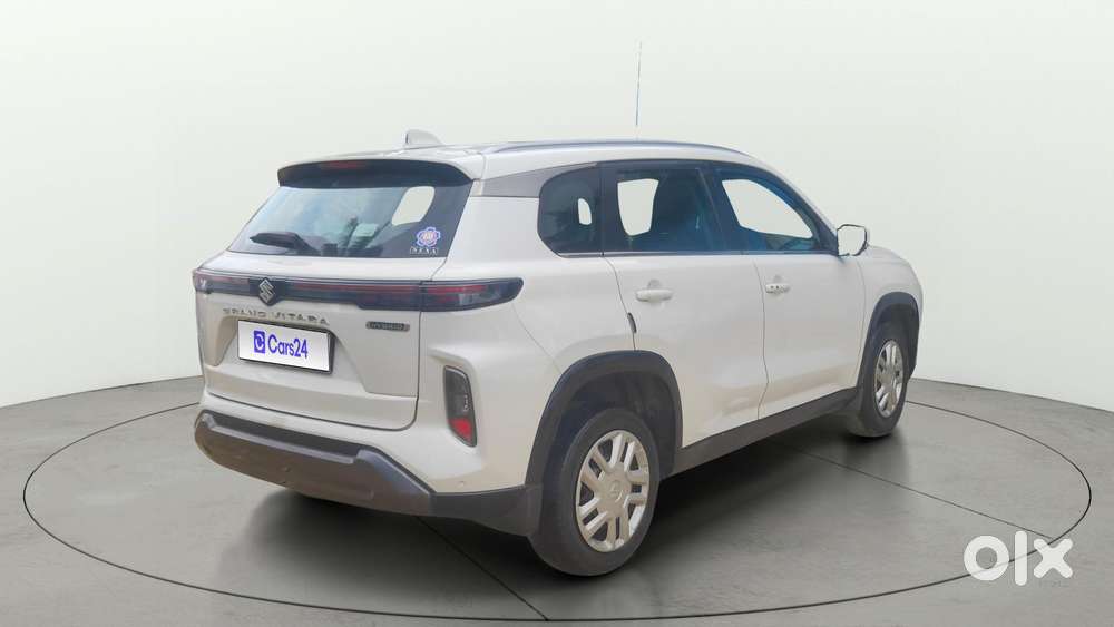 Maruti Suzuki Grand Vitara 1.5 Alpha Plus Intelligent Hybrid Ecvt, 2..