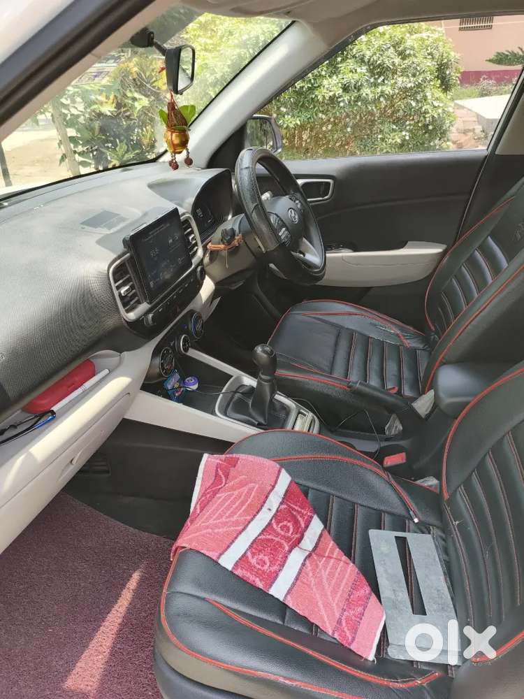 Hyundai Venue Petrol Mt 2023