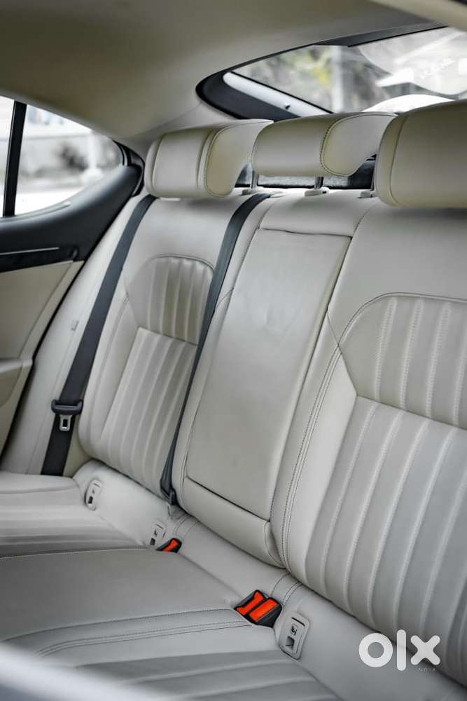 Skoda Superb L&k 2.0 Tdi At, 2023, Petrol