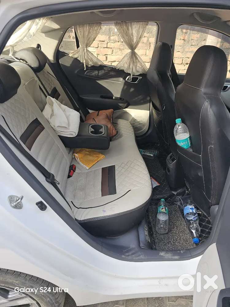 Hyundai Aura 2023 Sx Cng Under Warranty