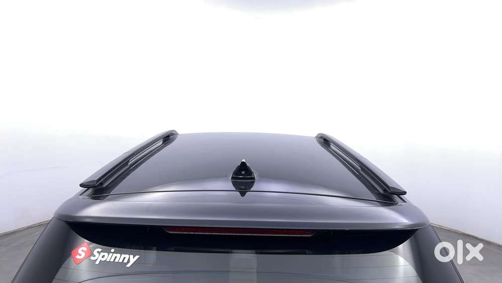 Mahindra Xuv300 W8, 2022, Petrol