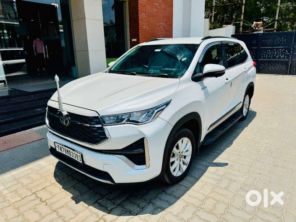 Toyota Innova Hycross 2.0 Vx (o) Hybrid 8 Str, 2023, Cng & Hybrids