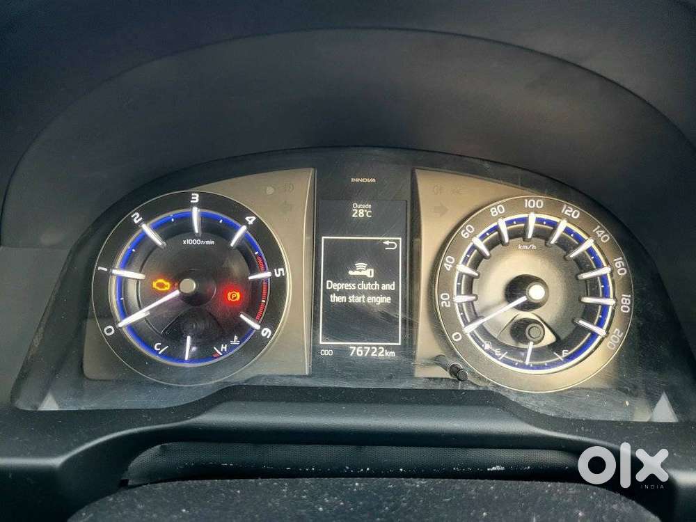 Toyota Innova Crysta 2.4 V, 2016, Diesel
