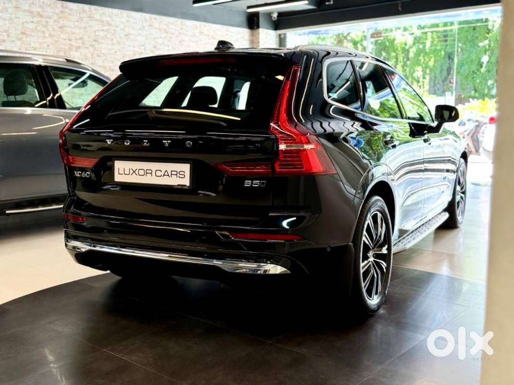 Volvo Xc60 D5 Inscription, 2022, Petrol