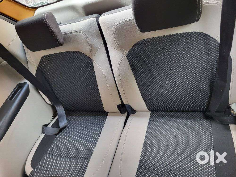 Renault Triber Rxz Easy-r Amt Dual Tone, 2021, Petrol